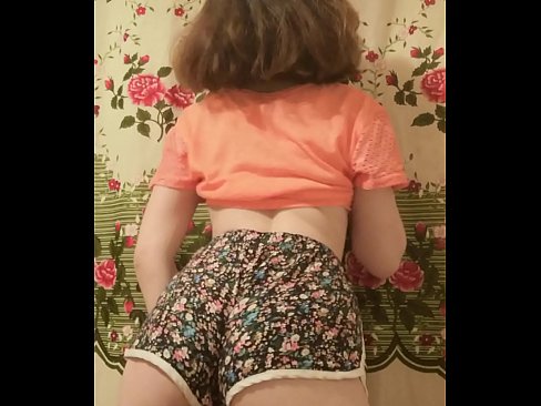 ❤️ Keçika ciwan a seksî li ber kamerayê kurtanên xwe ji xwe dike Super porno li me ku.tusar.top ❌❤